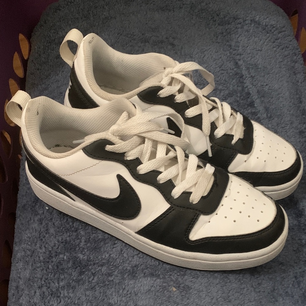 Nike Youth Court Borough Low Recraft sneakers in a black and white colorway